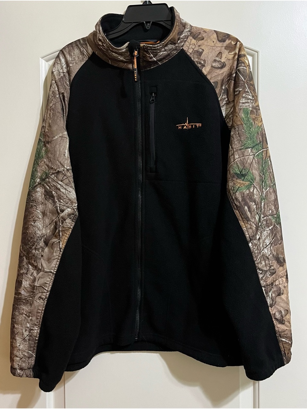 Habit Zip Up Black Fleece Jacket with Camouflage Sleeves XL READ